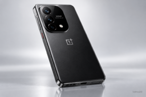 Büyük kamera alanı, çoklu lens yerleşimi ve 200 MP vurgusu, OnePlus 16’nın görüntüleme tarafındaki iddiasını net biçimde yansıtıyor.